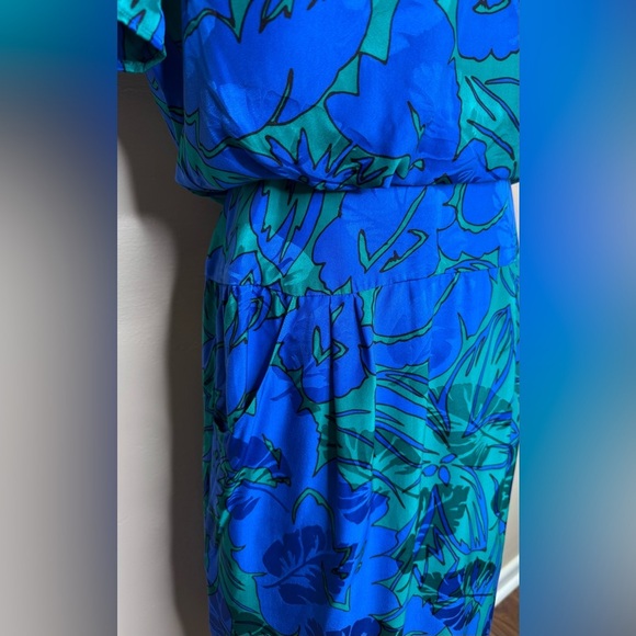 Adrianna Papell  Silk Blue and Green Floral Midi Dress Short Sleeve Size 12 - Picture 4 of 13